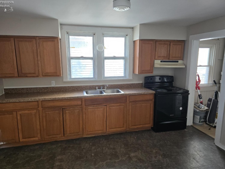 1204 Monroe Street, Sandusky, 44870, 3 Bedrooms Bedrooms, ,1 BathroomBathrooms,Residential,For Sale,Monroe,20260579