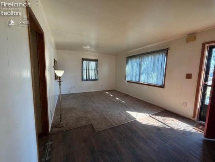 1302 Fleetwood Drive, Fremont, 43420, 3 Bedrooms Bedrooms, ,2 BathroomsBathrooms,Residential,For Sale,Fleetwood,20260586