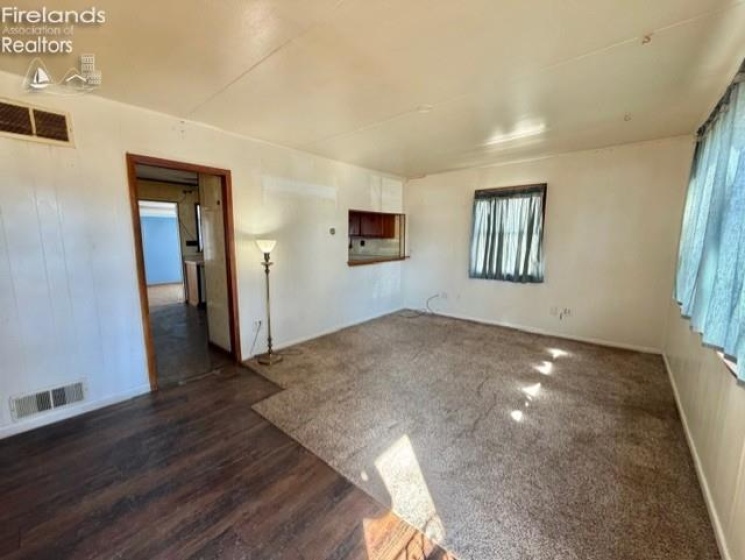 1302 Fleetwood Drive, Fremont, 43420, 3 Bedrooms Bedrooms, ,2 BathroomsBathrooms,Residential,For Sale,Fleetwood,20260586