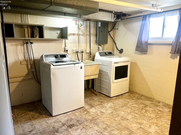 2912 Park Lane, Sandusky, 44870, 3 Bedrooms Bedrooms, ,2 BathroomsBathrooms,Residential,For Sale,Park,20260584