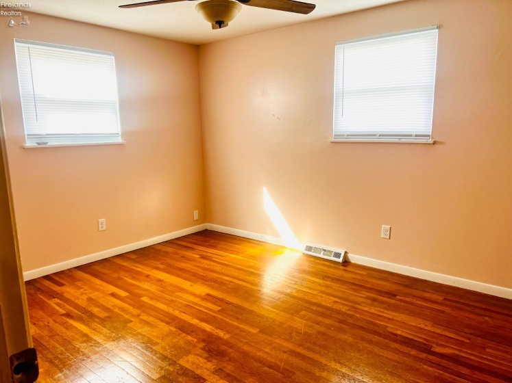 2912 Park Lane, Sandusky, 44870, 3 Bedrooms Bedrooms, ,2 BathroomsBathrooms,Residential,For Sale,Park,20260584