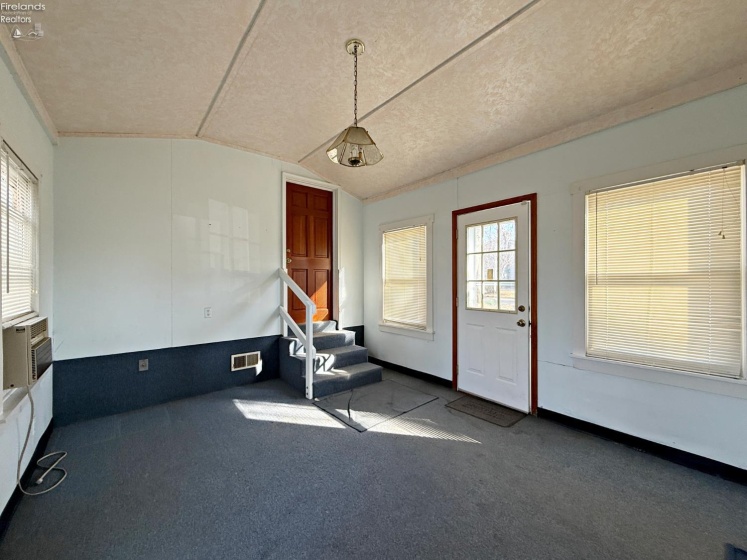 49 Second St, Tiffin, 44883, 3 Bedrooms Bedrooms, ,1 BathroomBathrooms,Residential,For Sale,Second St,20260583