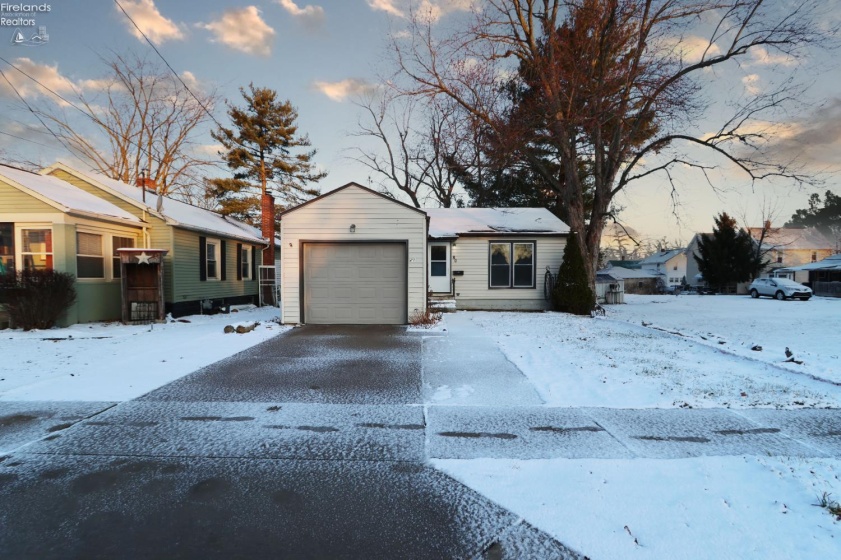 21 Franklin Avenue, Shelby, 44875, 2 Bedrooms Bedrooms, ,1 BathroomBathrooms,Residential,For Sale,Franklin,20260585