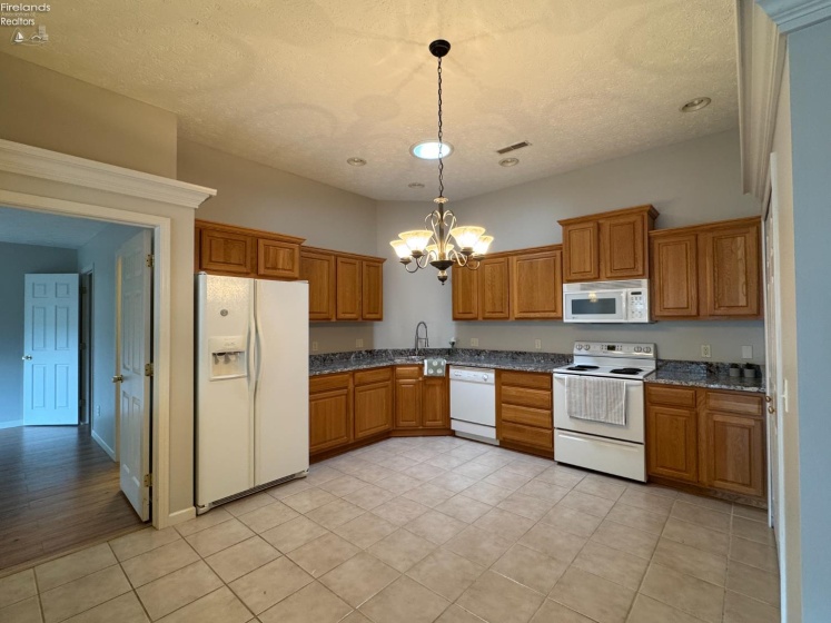 33 Falcon Crest Drive, Norwalk, 44857, 3 Bedrooms Bedrooms, ,2 BathroomsBathrooms,Residential,For Sale,Falcon Crest,20260594