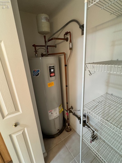 33 Falcon Crest Drive, Norwalk, 44857, 3 Bedrooms Bedrooms, ,2 BathroomsBathrooms,Residential,For Sale,Falcon Crest,20260594