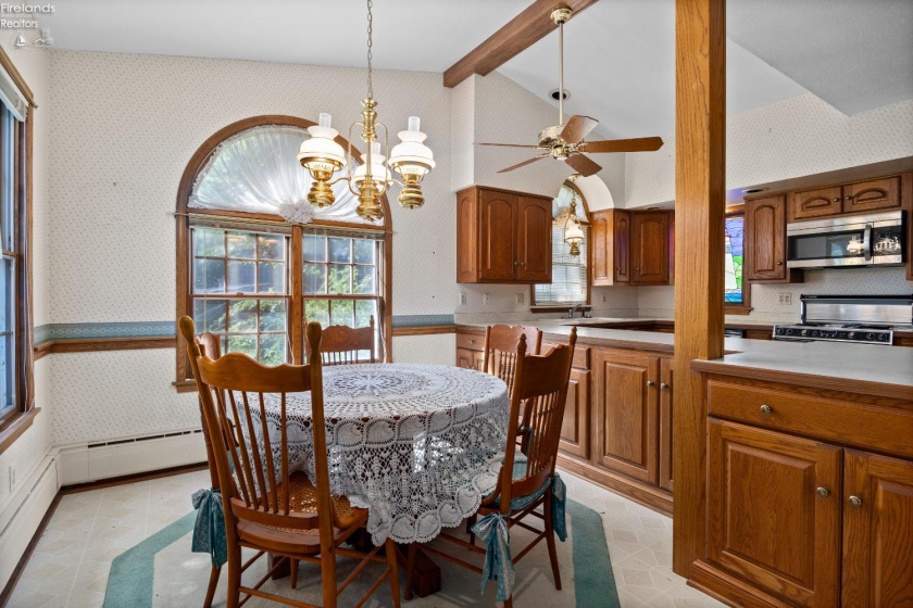 721 Laurel Avenue, Marblehead, 43440, 3 Bedrooms Bedrooms, ,2 BathroomsBathrooms,Residential,For Sale,Laurel,20260571