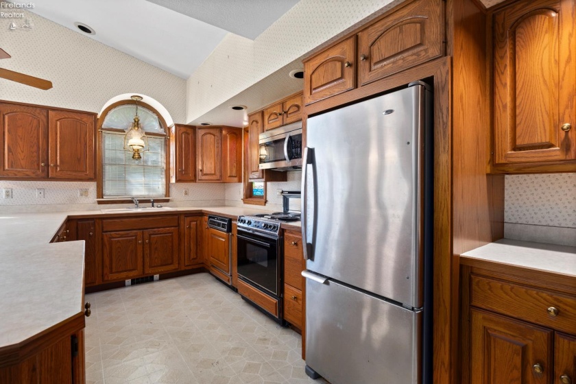 721 Laurel Avenue, Marblehead, 43440, 3 Bedrooms Bedrooms, ,2 BathroomsBathrooms,Residential,For Sale,Laurel,20260571