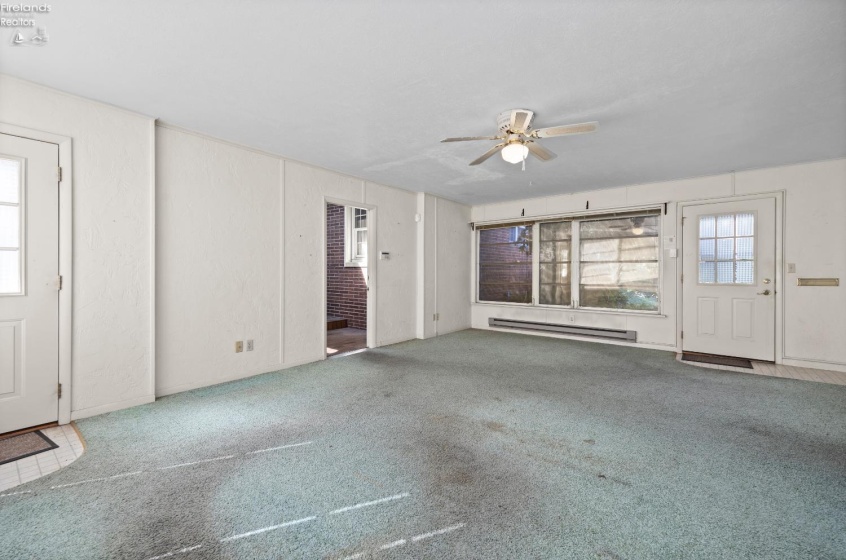 721 Laurel Avenue, Marblehead, 43440, 3 Bedrooms Bedrooms, ,2 BathroomsBathrooms,Residential,For Sale,Laurel,20260571