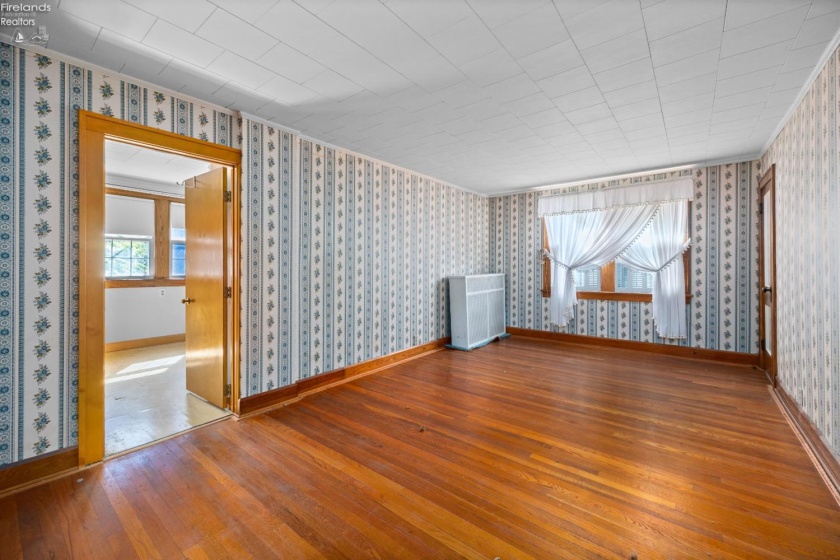 721 Laurel Avenue, Marblehead, 43440, 3 Bedrooms Bedrooms, ,2 BathroomsBathrooms,Residential,For Sale,Laurel,20260571