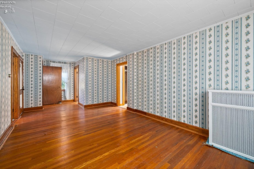 721 Laurel Avenue, Marblehead, 43440, 3 Bedrooms Bedrooms, ,2 BathroomsBathrooms,Residential,For Sale,Laurel,20260571