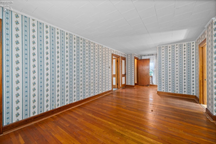 721 Laurel Avenue, Marblehead, 43440, 3 Bedrooms Bedrooms, ,2 BathroomsBathrooms,Residential,For Sale,Laurel,20260571