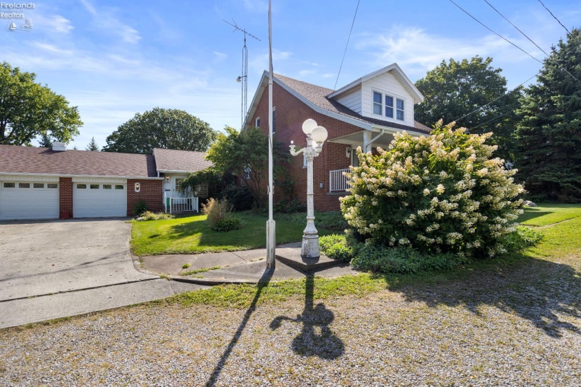 721 Laurel Avenue, Marblehead, 43440, 3 Bedrooms Bedrooms, ,2 BathroomsBathrooms,Residential,For Sale,Laurel,20260571