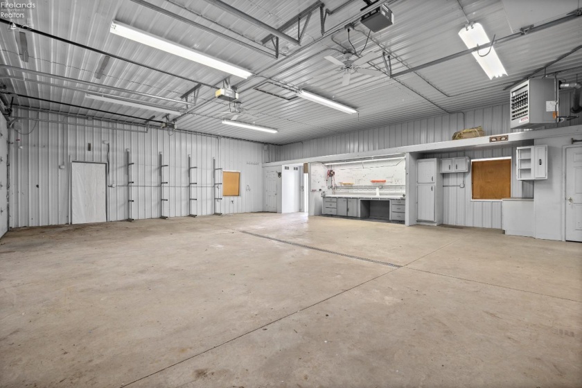 721 Laurel Avenue, Marblehead, 43440, 3 Bedrooms Bedrooms, ,2 BathroomsBathrooms,Residential,For Sale,Laurel,20260571