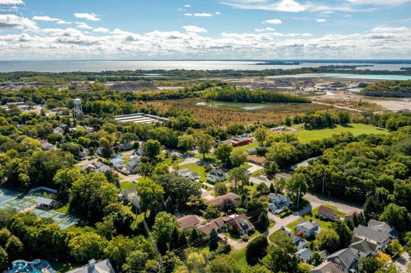 721 Laurel Avenue, Marblehead, 43440, 3 Bedrooms Bedrooms, ,2 BathroomsBathrooms,Residential,For Sale,Laurel,20260571