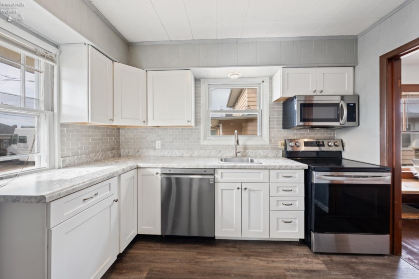 322 6th Street, Port Clinton, 43452, 3 Bedrooms Bedrooms, ,1 BathroomBathrooms,Residential,For Sale,6th,20260593