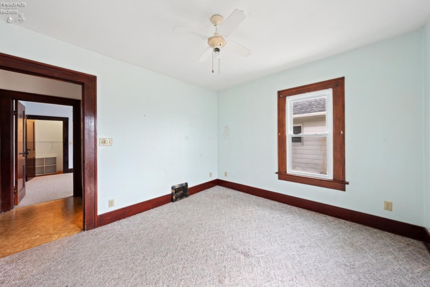 322 6th Street, Port Clinton, 43452, 3 Bedrooms Bedrooms, ,1 BathroomBathrooms,Residential,For Sale,6th,20260593