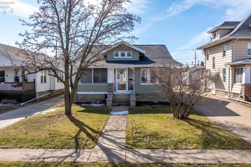 322 6th Street, Port Clinton, 43452, 3 Bedrooms Bedrooms, ,1 BathroomBathrooms,Residential,For Sale,6th,20260593