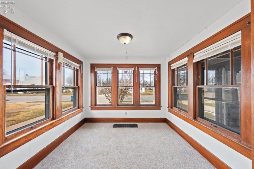 322 6th Street, Port Clinton, 43452, 3 Bedrooms Bedrooms, ,1 BathroomBathrooms,Residential,For Sale,6th,20260593