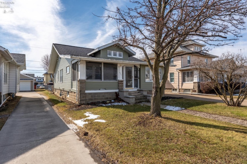 322 6th Street, Port Clinton, 43452, 3 Bedrooms Bedrooms, ,1 BathroomBathrooms,Residential,For Sale,6th,20260593