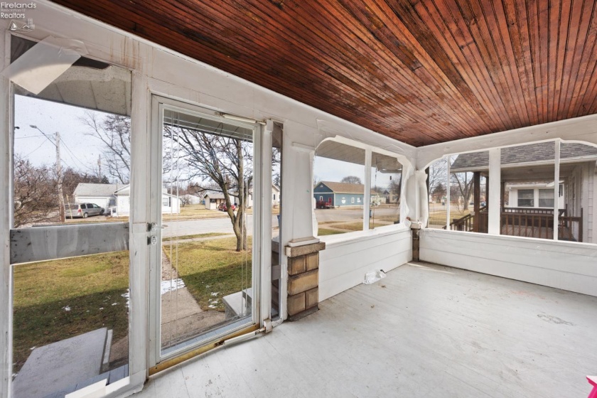 322 6th Street, Port Clinton, 43452, 3 Bedrooms Bedrooms, ,1 BathroomBathrooms,Residential,For Sale,6th,20260593