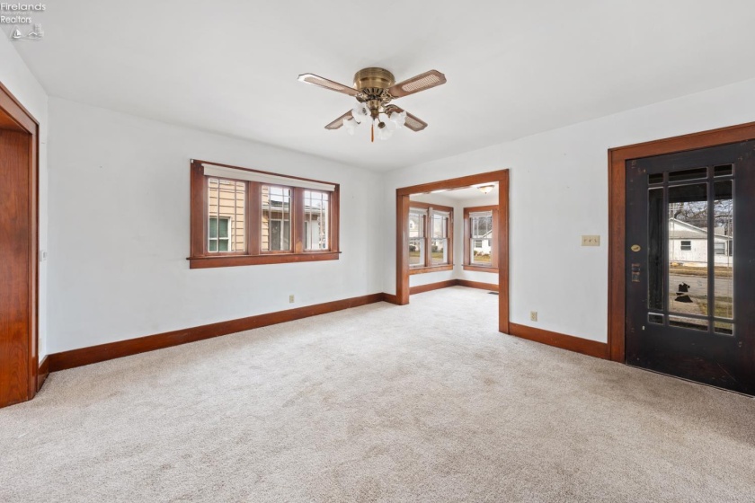 322 6th Street, Port Clinton, 43452, 3 Bedrooms Bedrooms, ,1 BathroomBathrooms,Residential,For Sale,6th,20260593