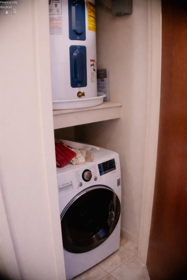 401 Shoreline Drive, Sandusky, 44870, 2 Bedrooms Bedrooms, ,2 BathroomsBathrooms,Residential,For Sale,Shoreline,20260493