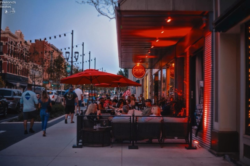 401 Shoreline Drive, Sandusky, 44870, 2 Bedrooms Bedrooms, ,2 BathroomsBathrooms,Residential,For Sale,Shoreline,20260493