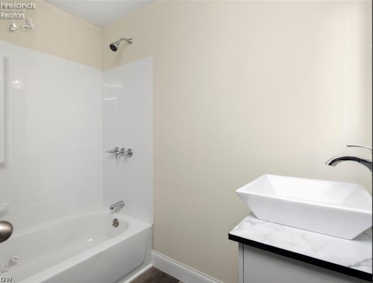 303 Delamere, Vermilion, 44089, 3 Bedrooms Bedrooms, ,1 BathroomBathrooms,Residential For Lease,For Lease,Delamere,20260602