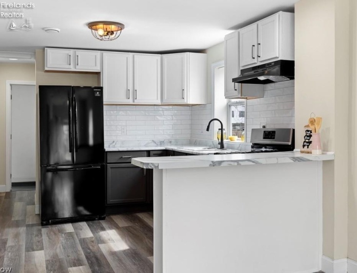 303 Delamere, Vermilion, 44089, 3 Bedrooms Bedrooms, ,1 BathroomBathrooms,Residential For Lease,For Lease,Delamere,20260602