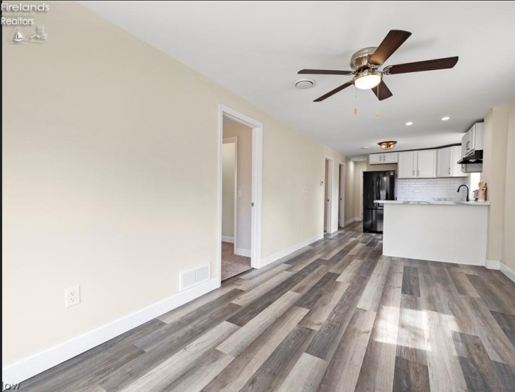 303 Delamere, Vermilion, 44089, 3 Bedrooms Bedrooms, ,1 BathroomBathrooms,Residential For Lease,For Lease,Delamere,20260602