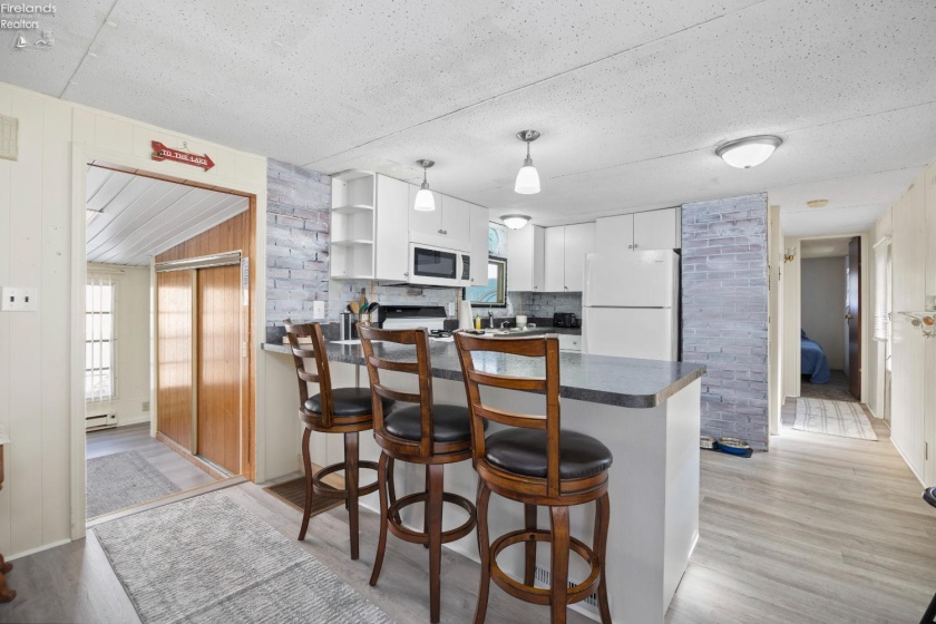 999 Buck Road, Marblehead, 43440, 2 Bedrooms Bedrooms, ,1 BathroomBathrooms,Residential,For Sale,Buck,20260610