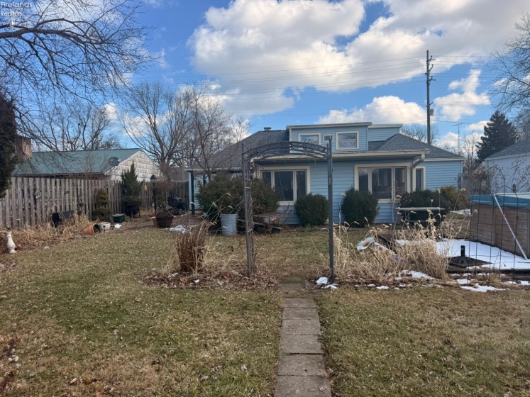 1807 Mills Street, Sandusky, 44870, 4 Bedrooms Bedrooms, ,2 BathroomsBathrooms,Residential,For Sale,Mills,20260623