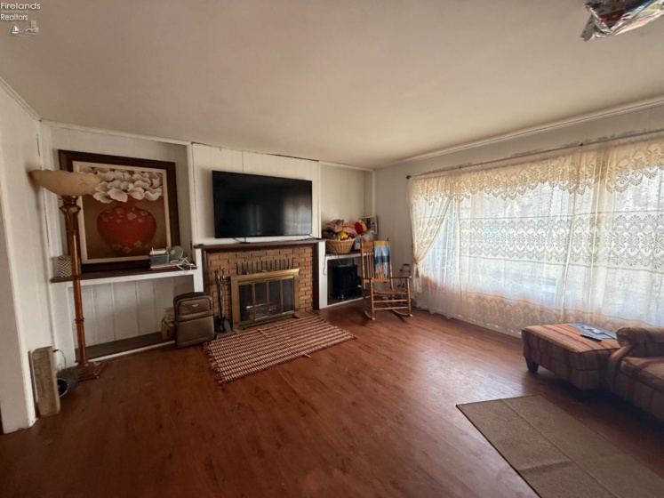 1807 Mills Street, Sandusky, 44870, 4 Bedrooms Bedrooms, ,2 BathroomsBathrooms,Residential,For Sale,Mills,20260623