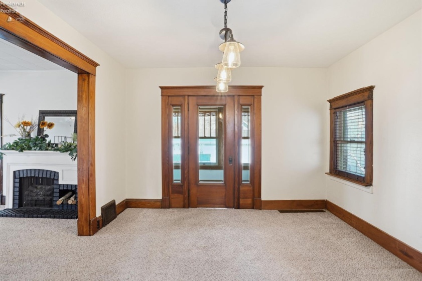 209 Pleasant Street, Bellevue, 44811, 3 Bedrooms Bedrooms, ,2 BathroomsBathrooms,Residential,For Sale,Pleasant,20260512