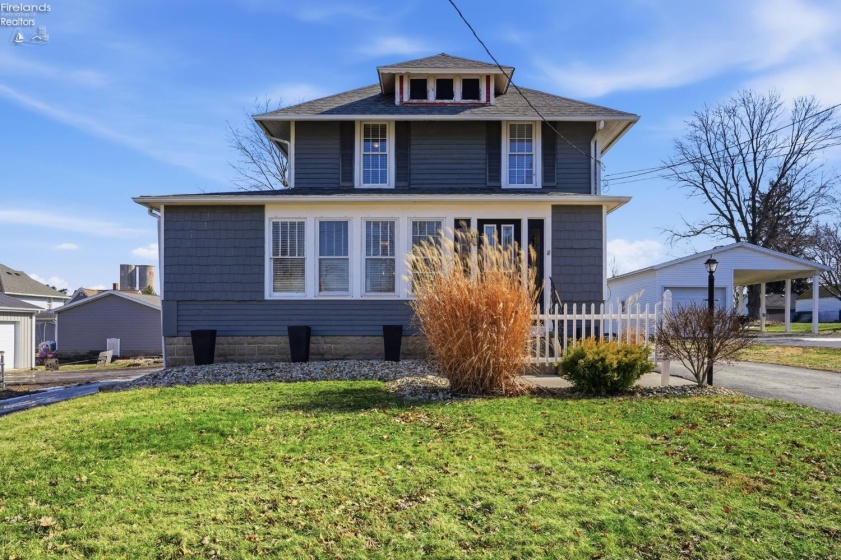 209 Pleasant Street, Bellevue, 44811, 3 Bedrooms Bedrooms, ,2 BathroomsBathrooms,Residential,For Sale,Pleasant,20260512