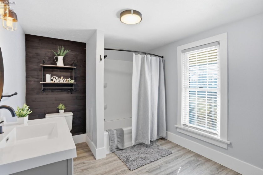 209 Pleasant Street, Bellevue, 44811, 3 Bedrooms Bedrooms, ,2 BathroomsBathrooms,Residential,For Sale,Pleasant,20260512