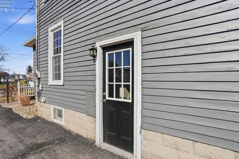 209 Pleasant Street, Bellevue, 44811, 3 Bedrooms Bedrooms, ,2 BathroomsBathrooms,Residential,For Sale,Pleasant,20260512