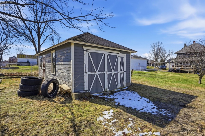 209 Pleasant Street, Bellevue, 44811, 3 Bedrooms Bedrooms, ,2 BathroomsBathrooms,Residential,For Sale,Pleasant,20260512