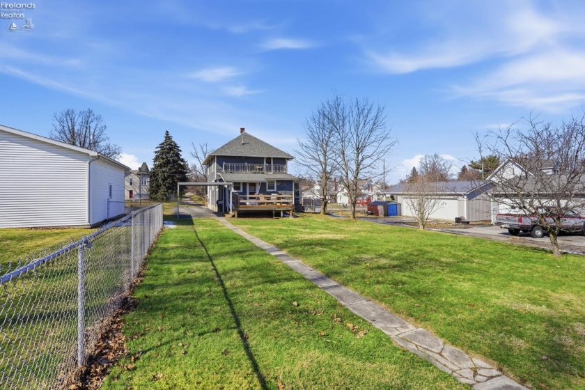 209 Pleasant Street, Bellevue, 44811, 3 Bedrooms Bedrooms, ,2 BathroomsBathrooms,Residential,For Sale,Pleasant,20260512