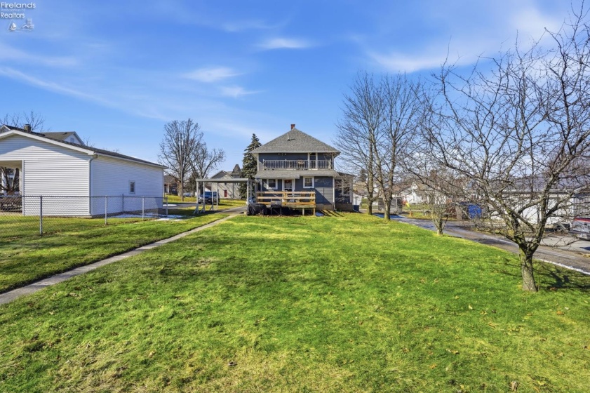 209 Pleasant Street, Bellevue, 44811, 3 Bedrooms Bedrooms, ,2 BathroomsBathrooms,Residential,For Sale,Pleasant,20260512