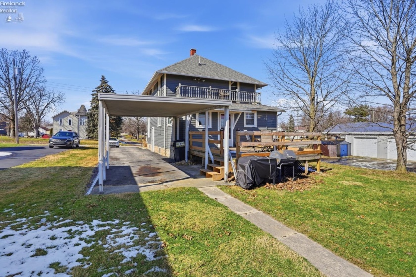 209 Pleasant Street, Bellevue, 44811, 3 Bedrooms Bedrooms, ,2 BathroomsBathrooms,Residential,For Sale,Pleasant,20260512