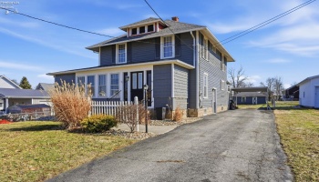 209 Pleasant Street, Bellevue, 44811, 3 Bedrooms Bedrooms, ,2 BathroomsBathrooms,Residential,For Sale,Pleasant,20260512