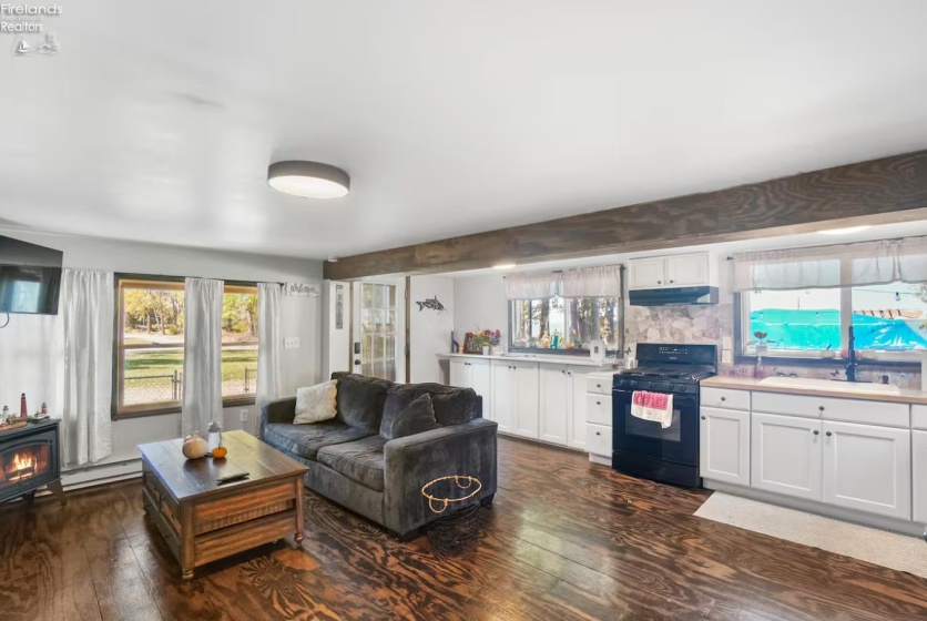 4422 Bayshore Road, Sandusky, 44870, 2 Bedrooms Bedrooms, ,1 BathroomBathrooms,Residential,For Sale,Bayshore,20260238