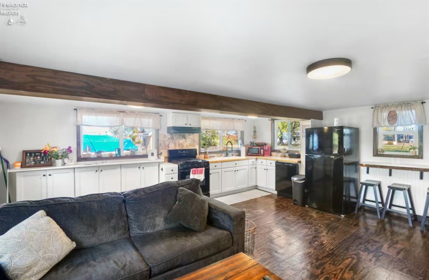 4422 Bayshore Road, Sandusky, 44870, 2 Bedrooms Bedrooms, ,1 BathroomBathrooms,Residential,For Sale,Bayshore,20260238