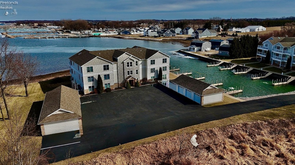 6005 Harbor Rd, Marblehead, 43440, 2 Bedrooms Bedrooms, ,2 BathroomsBathrooms,Residential,For Sale,Harbor Rd,20260614