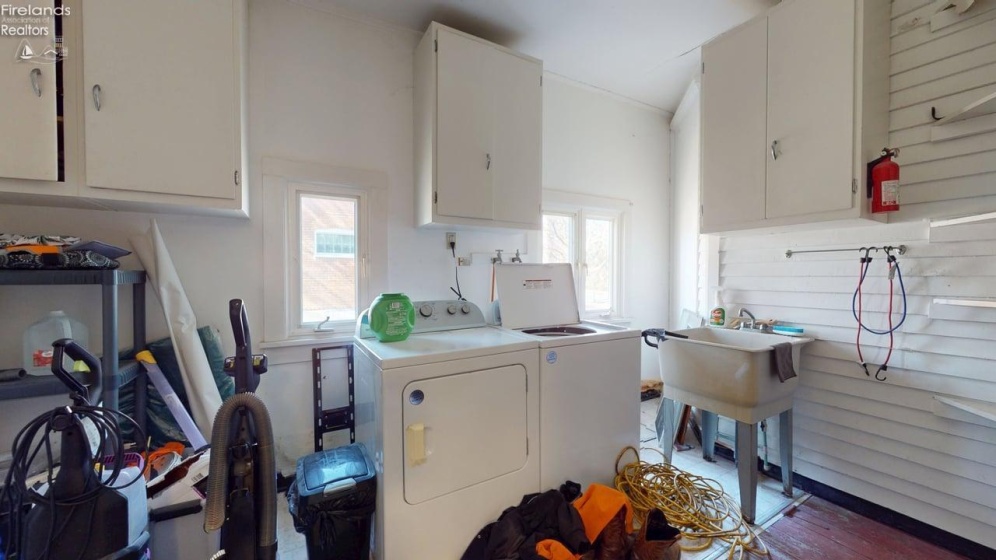 190 Main, Tiffin, 44883, 3 Bedrooms Bedrooms, ,1 BathroomBathrooms,Residential,For Sale,Main,20260629