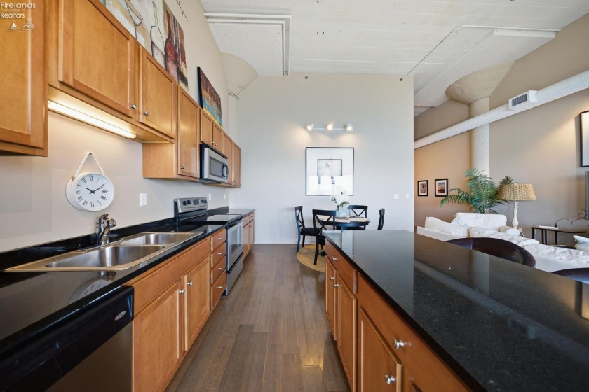 401 Shoreline Drive, Sandusky, 44870, 2 Bedrooms Bedrooms, ,2 BathroomsBathrooms,Residential,For Sale,Shoreline,20260613