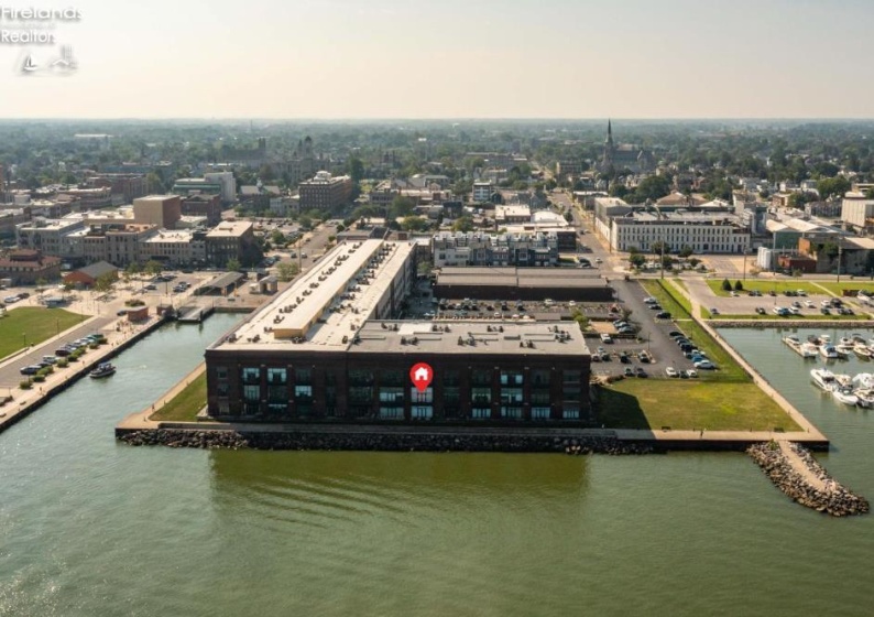 401 Shoreline Drive, Sandusky, 44870, 2 Bedrooms Bedrooms, ,2 BathroomsBathrooms,Residential,For Sale,Shoreline,20260613