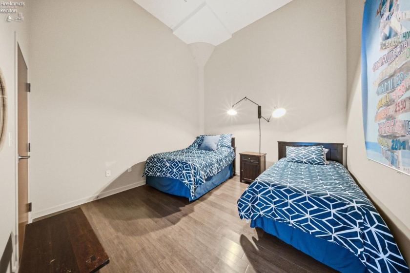 401 Shoreline Drive, Sandusky, 44870, 2 Bedrooms Bedrooms, ,2 BathroomsBathrooms,Residential,For Sale,Shoreline,20260613