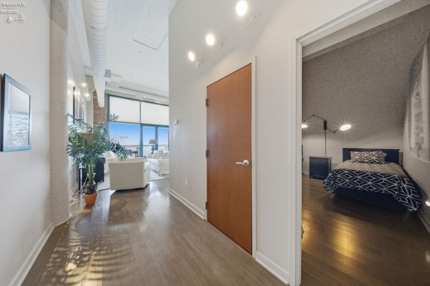 401 Shoreline Drive, Sandusky, 44870, 2 Bedrooms Bedrooms, ,2 BathroomsBathrooms,Residential,For Sale,Shoreline,20260613